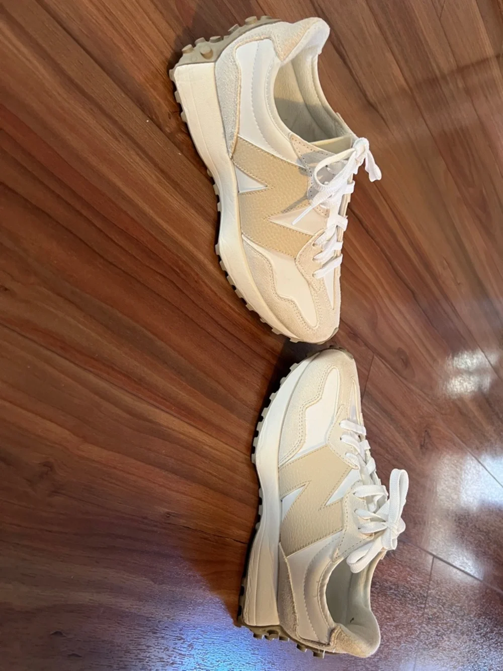 New Balance 327 Women's Neutral Cream & White Retro Runner Sneakers - Picture 4 of 11